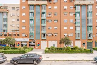 Location Local commercial à Joaquina Eguaras. Oportunidad unica de alquiler en avda joaquina eguaras granada