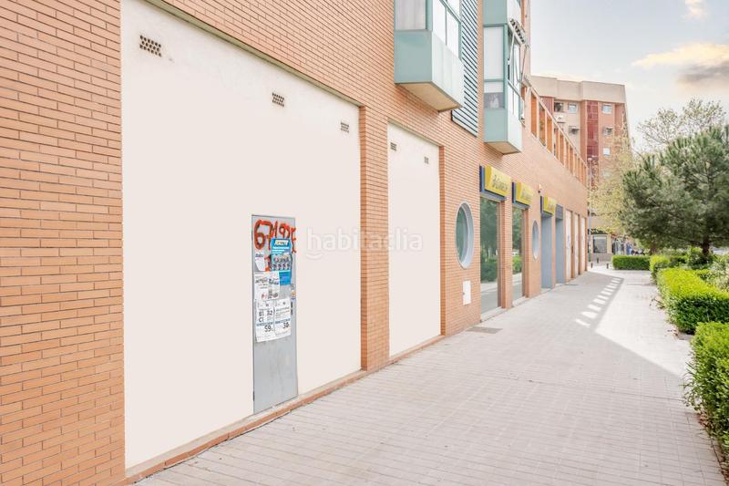 Foto 8b95b86f-af3a-4a98-8eb3-ea2dcafcf165. Rent business premise in Joaquina Eguaras Granada