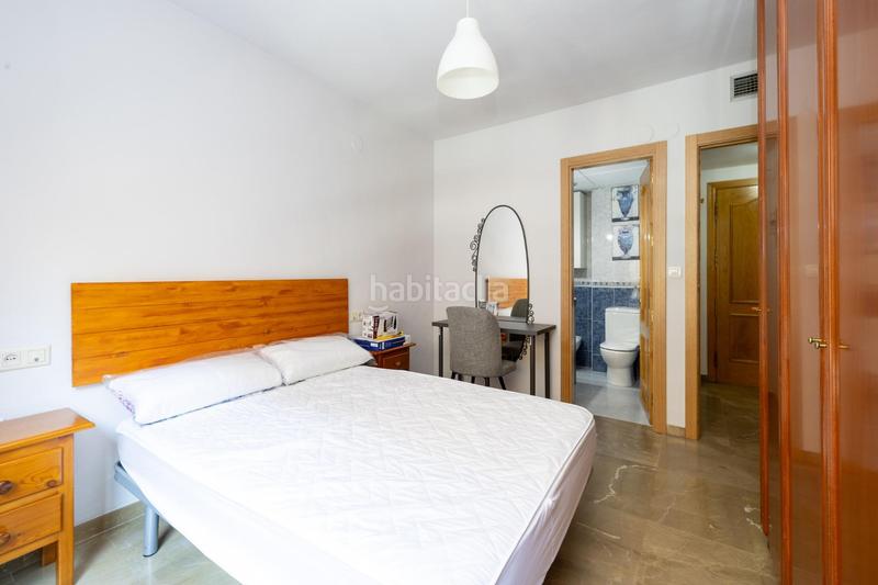 Foto cb8b9819-ed28-42ff-9314-c8f1d10f2bdd. Location appartement avec chauffage dans Rosaleda - Juventud Granada
