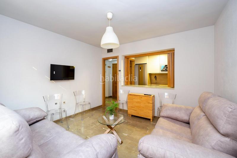 Foto c534f7ae-0d19-4805-8085-c70f42a2c555. Rent flat with heating in Rosaleda - Juventud Granada