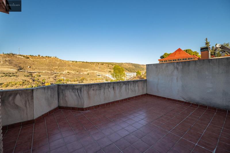 Foto 0def9143-d508-49f4-8d15-baf097d1a306. Casa adossada amb calefacció aparcament a Camino de los Neveros - Serrallo Granada