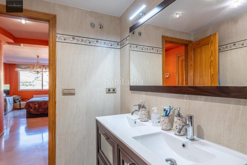 Foto 1d092ad7-59cd-4759-a937-bfec9fcd63b1. Casa adossada amb calefacció aparcament a Camino de los Neveros - Serrallo Granada