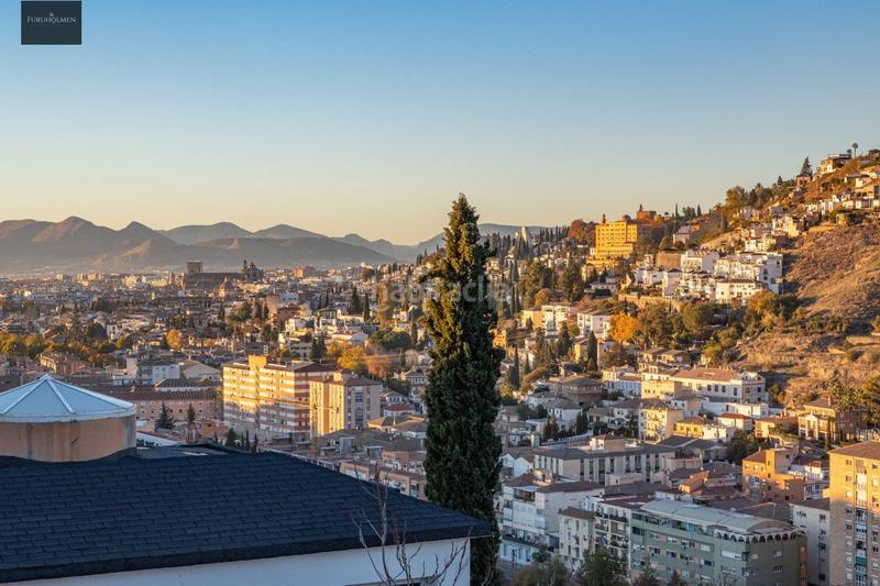 Foto 62c8aafe-cfdf-4bee-80cb-7a62e47076d4. Casa adossada amb calefacció aparcament a Camino de los Neveros - Serrallo Granada