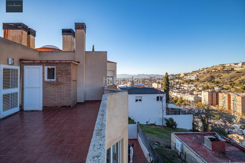 Foto 8e497c40-8f85-4784-9b53-e81fbb46d477. Casa adossada amb calefacció aparcament a Camino de los Neveros - Serrallo Granada