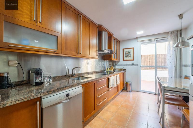 Foto 8f6bbce6-beb3-42e9-88dd-07c8b9251791. Casa adossada amb calefacció aparcament a Camino de los Neveros - Serrallo Granada