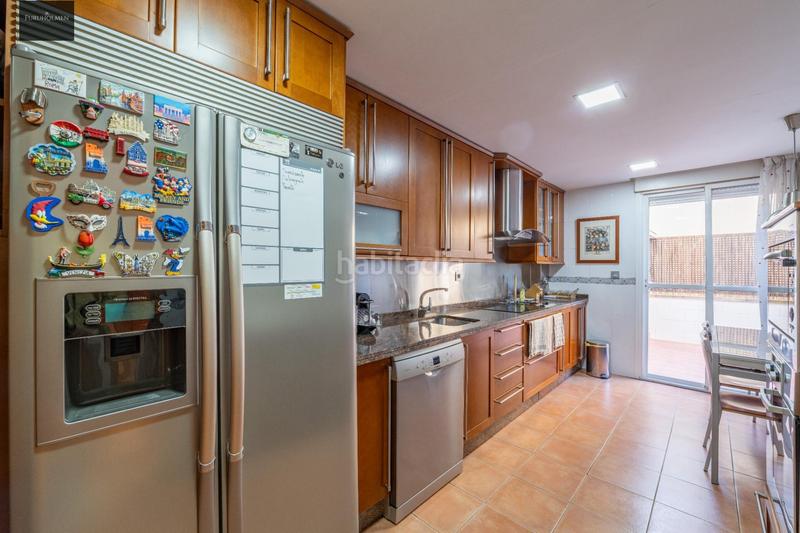 Foto 9332489a-f7ed-4f38-809b-7252bd778e37. Casa adossada amb calefacció aparcament a Camino de los Neveros - Serrallo Granada