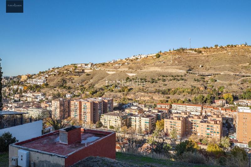 Foto a5f7843b-7bc0-48ac-b777-f2870a792aa3. Casa adossada amb calefacció aparcament a Camino de los Neveros - Serrallo Granada