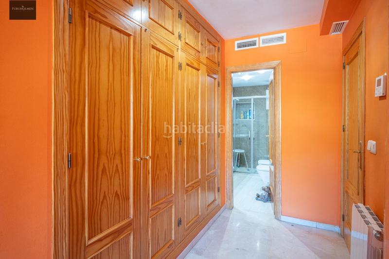 Foto d1e0aa0f-3218-413e-83a9-0687181039f0. Casa adossada amb calefacció aparcament a Camino de los Neveros - Serrallo Granada