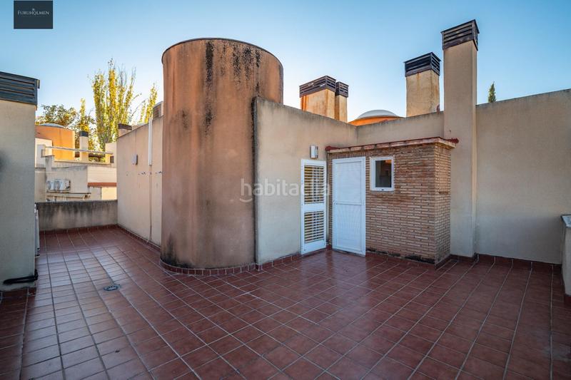 Foto e0fb830d-639e-4ee7-8962-195c5e5dd9d1. Casa adossada amb calefacció aparcament a Camino de los Neveros - Serrallo Granada