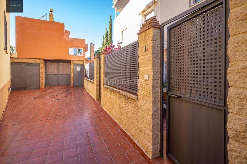 Foto eaf786cc-bbd1-4a44-9c4a-bfe44e3b5f81. Casa adossada amb calefacció aparcament a Camino de los Neveros - Serrallo Granada