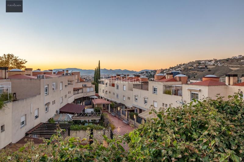 Foto f062aad6-e6f5-4e1b-9ec5-b9b4fdebab4d. Casa adossada amb calefacció aparcament a Camino de los Neveros - Serrallo Granada