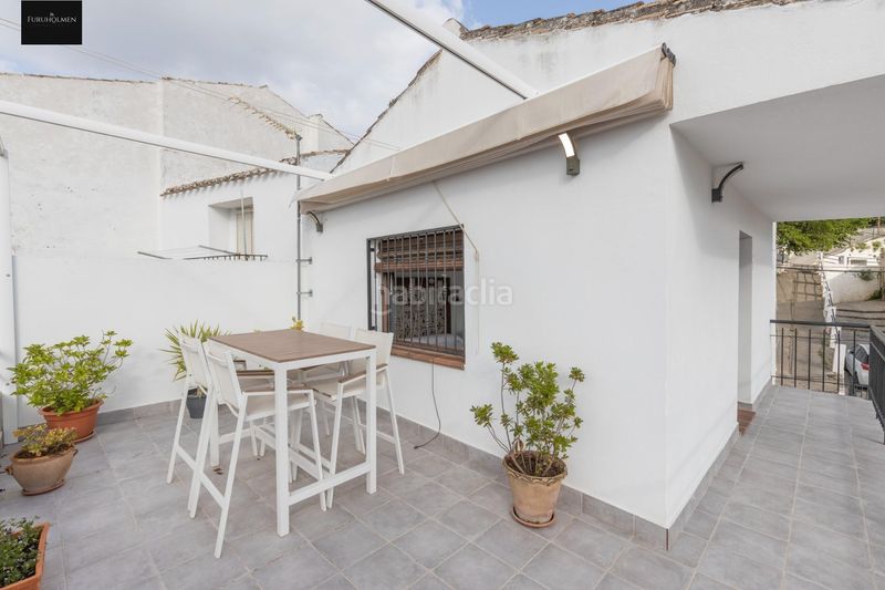 Foto 70ce7a81-4574-4557-ad44-69e870ead1fd. Casa amb calefacció a Montefrío