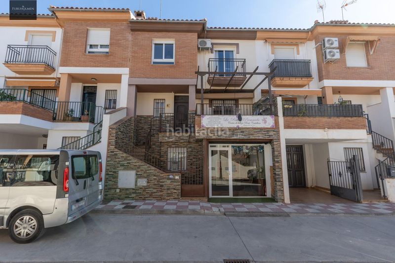 Foto cf0e1c94-ca67-47ef-a8c1-d15f66d9ca6f. Casa amb aparcament a Alfacar