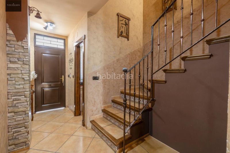 Foto edb98e96-7619-4b10-bb7d-c9076a9079f3. Casa amb aparcament a Alfacar