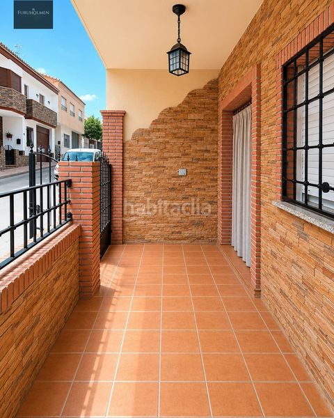 Foto 16e7dcb4-0ef9-4b3f-a2c5-adebb05796e7. Casa amb aparcament a Padul