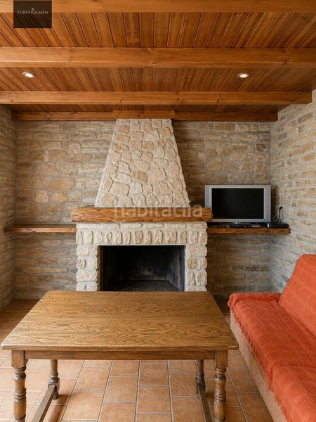 Foto a79e6a84-cb25-4d9a-9a8a-816fbd6fd807. Casa amb aparcament a Padul