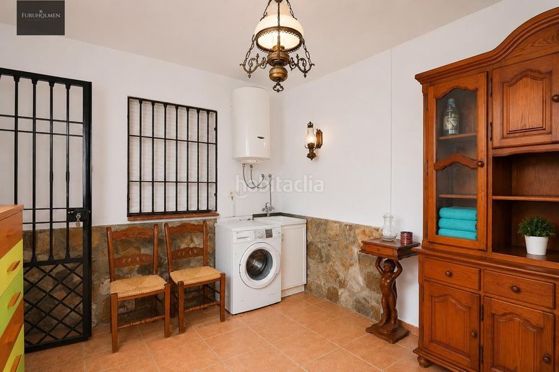 Foto 312614ff-cf16-4643-acba-7ae53bd744f9. Casa amb aparcament a Padul