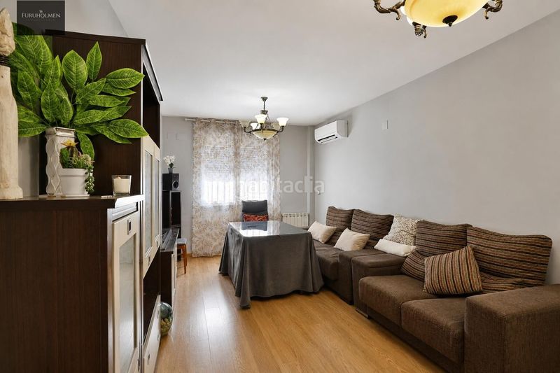 Foto 99403a86-4538-4e44-abb3-d8192971f239. Casa amb aparcament a Padul
