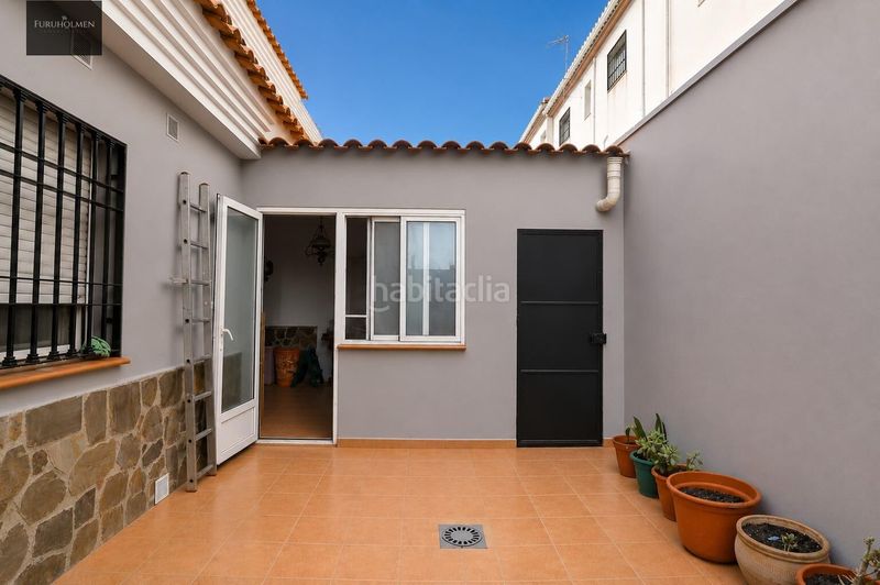 Foto 9f4f9dc7-c8a6-45a7-97bb-4e138e8a53f6. Casa amb aparcament a Padul