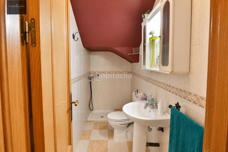Foto af2ef2b2-e076-45df-b477-bc8fe5ef07d0. Casa amb aparcament a Padul