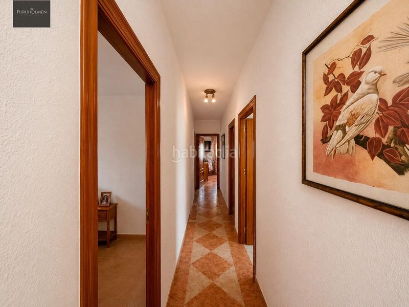 Foto 992094db-0bcb-4b39-9f4d-8d2e10e2cbb2. Edifici a Padul