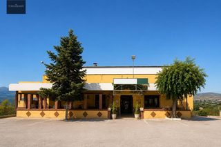 Edificio in Padul. Ponemos a la venta el mítico restaurante montesol de padul