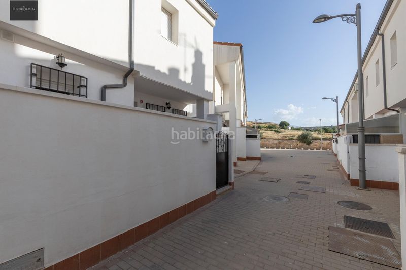Foto 0a208ab1-ffb1-4a33-be50-361d8a6796c6. Casa adossada a Guadix