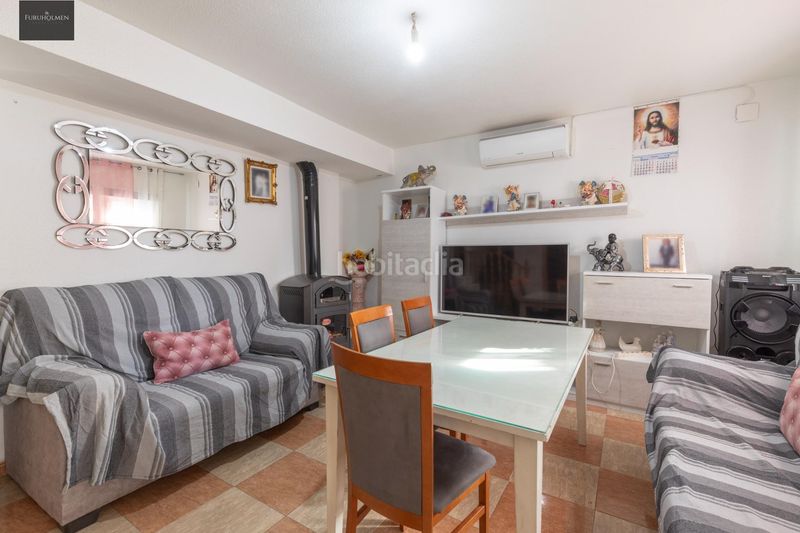 Foto 79178827-b375-4530-81cd-54dfeba19391. Casa adossada a Guadix