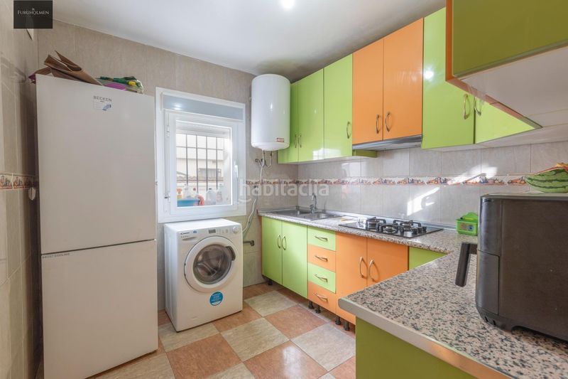 Foto e9dbc652-d38b-4a9a-a25c-5f173ffefb6d. Casa adossada a Guadix