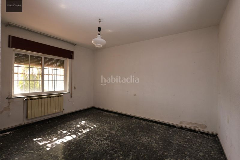 Foto f83b1caf-0dfd-428d-90f7-3e4d98b779ee. Xalet amb aparcament a Íllora