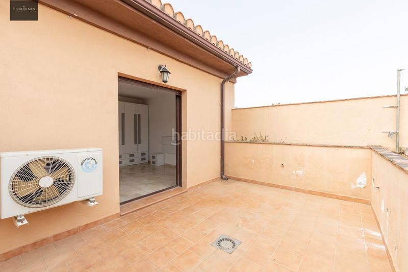 Foto 0a6a5559-0a2e-47b3-b9e5-4a6dc9285942. Casa aparellada amb calefacció aparcament a Barrio de la Vega Monachil