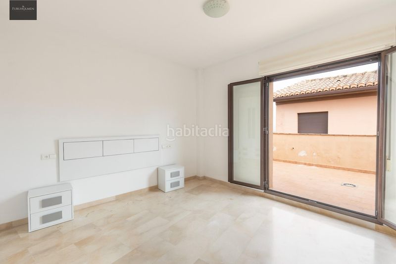 Foto 35d8ea83-fa2e-4d40-93f3-8d798a28a192. Casa aparellada amb calefacció aparcament a Barrio de la Vega Monachil