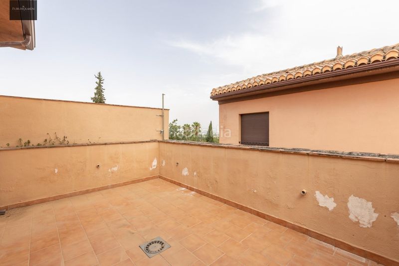 Foto 5ee5c9c3-47d3-44c1-9ca3-f5f4d3415d04. Casa aparellada amb calefacció aparcament a Barrio de la Vega Monachil