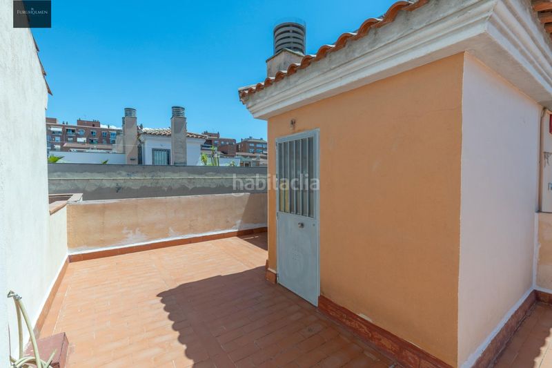 Foto 321a8fc8-128b-40ce-8265-118eb2924a43. Casa amb calefacció aparcament piscina a Joaquina Eguaras Granada