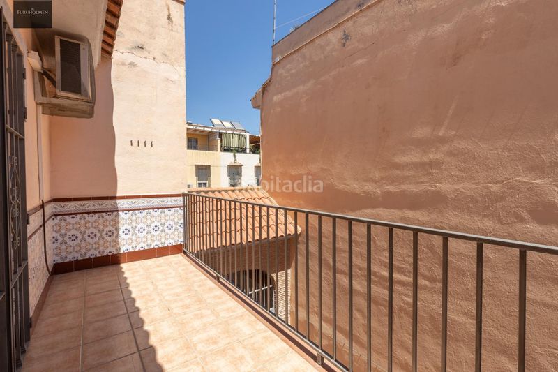 Foto 484a4f90-2630-48f9-839c-e45a675b6ade. Casa amb calefacció aparcament piscina a Joaquina Eguaras Granada