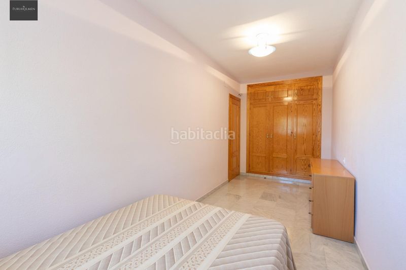 Foto 553ebd78-9a6c-4cbc-a721-140fc70248fc. Casa amb calefacció aparcament piscina a Joaquina Eguaras Granada