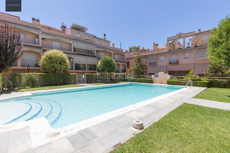Foto 995321a6-358a-4536-bd93-d81b5a28dcbe. Casa amb calefacció aparcament piscina a Joaquina Eguaras Granada