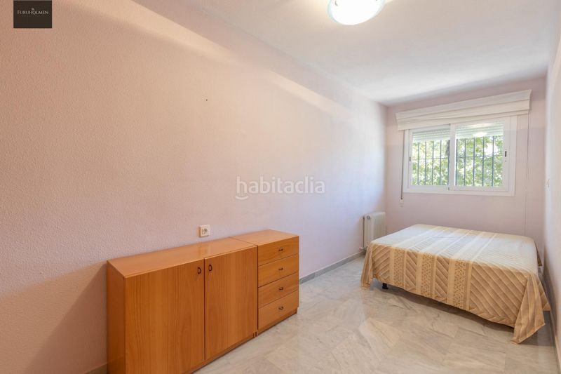 Foto a1482761-c88b-4f31-a060-fd08316cb750. Casa amb calefacció aparcament piscina a Joaquina Eguaras Granada