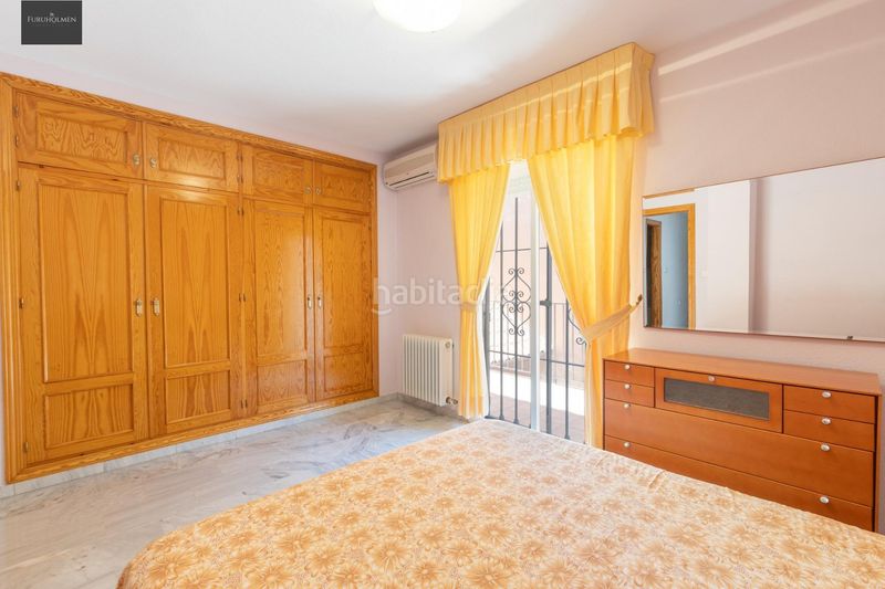 Foto a82f9ef6-ec3f-4401-bb64-934983ab02b2. Casa amb calefacció aparcament piscina a Joaquina Eguaras Granada