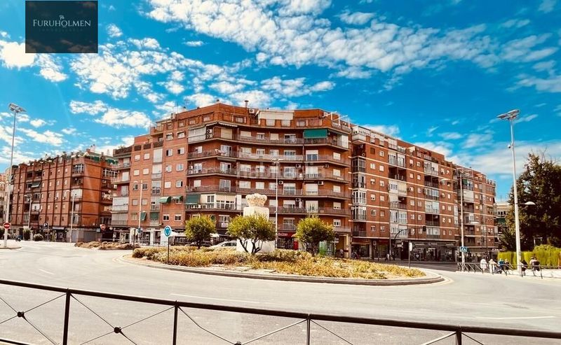 Foto 6be2f24e-04db-4d82-a661-adb60d95acb3. Penthouse in avenida avenida madrid in Plaza de Toros Granada