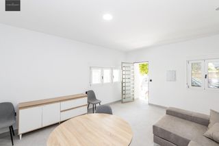 Casa aparellada  Carretera de cabras. Casa de esquina con excelentes calidades a 5 minutos de granada