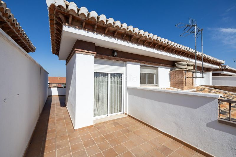 Foto 36b51c5f-23d6-4158-84de-c81545f27f1d. Casa adosada !! espectacular vivienda en la mejor zona para entrar a vivir !! en Armilla