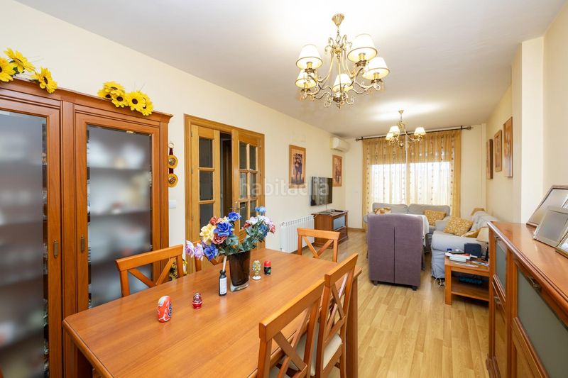 Foto 92f6619b-9b99-42e8-b68e-86897ac30112. Casa adosada !! espectacular vivienda en la mejor zona para entrar a vivir !! en Armilla