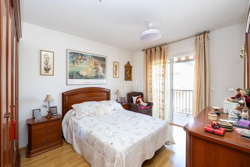 Foto ec814a2a-d89e-4efc-af63-662a646cf617. Casa adosada !! espectacular vivienda en la mejor zona para entrar a vivir !! en Armilla