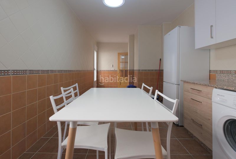 Foto 259d6c16-0428-4519-ae53-b7224d8a3a11. Casa adossada amb aparcament a Freila