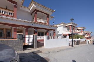Casa adossada  Calle miguel de cervantes. Hogar sostenible en freila vive con estilo y ahorro
