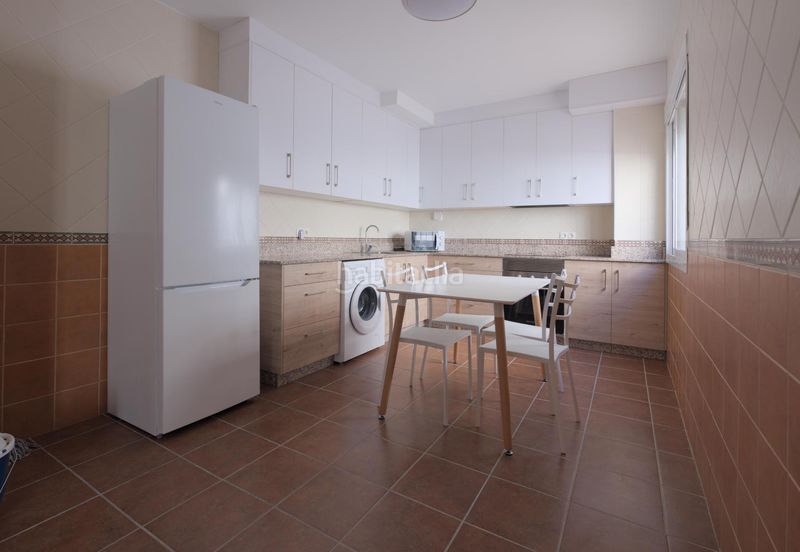 Foto f75c0a33-3f61-4076-a23d-705944e85ddf. Casa adossada amb aparcament a Freila