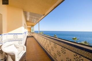 Location Appartement  Paseo reina sofia. !!espectacular vivienda en primera linea de playa!!