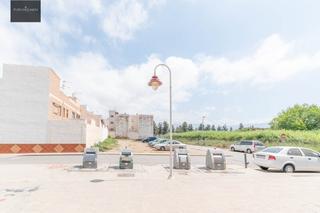 Terreny residencial  Calle calle amura de estribor. Parcela cerca  al puerto de motril para residencial