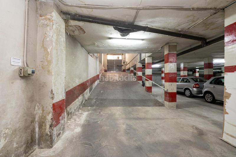 Foto 94a089ba-b6da-4525-9b36-7b0d9365319d. Car parking in Plaza de Toros Granada